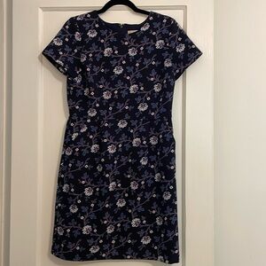 Flattering LOFT dress